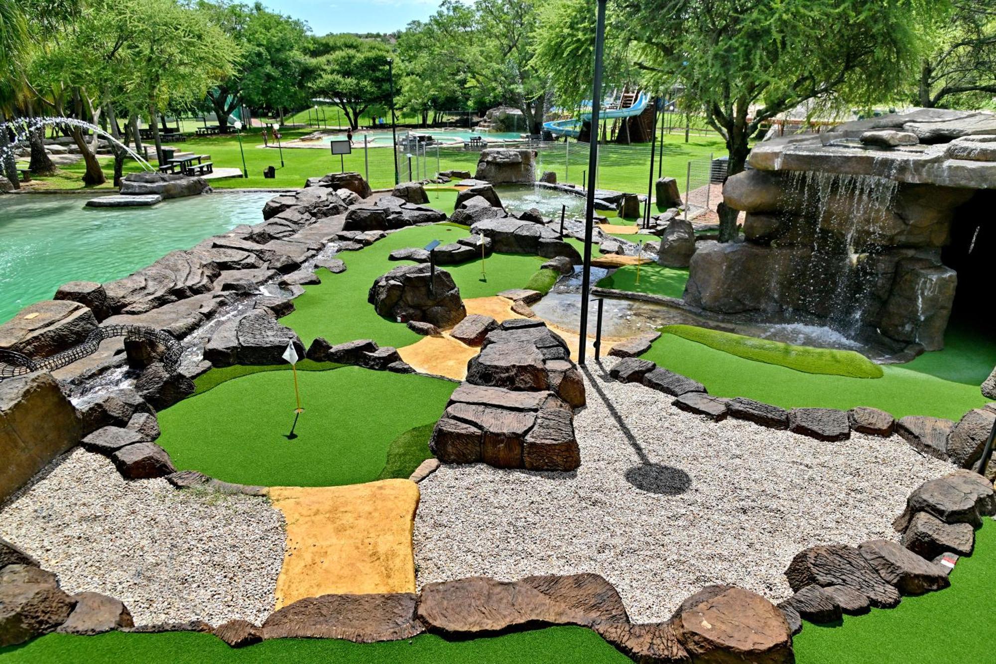 Seasons Golf, Leisure, Spa Хартбиспурт Экстерьер фото